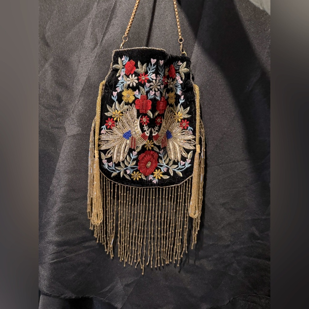 Ramla Mumbai - Threads of Light Echoes of Heritage handmade Beaded Moroccan Bag - Picture 4 of 11